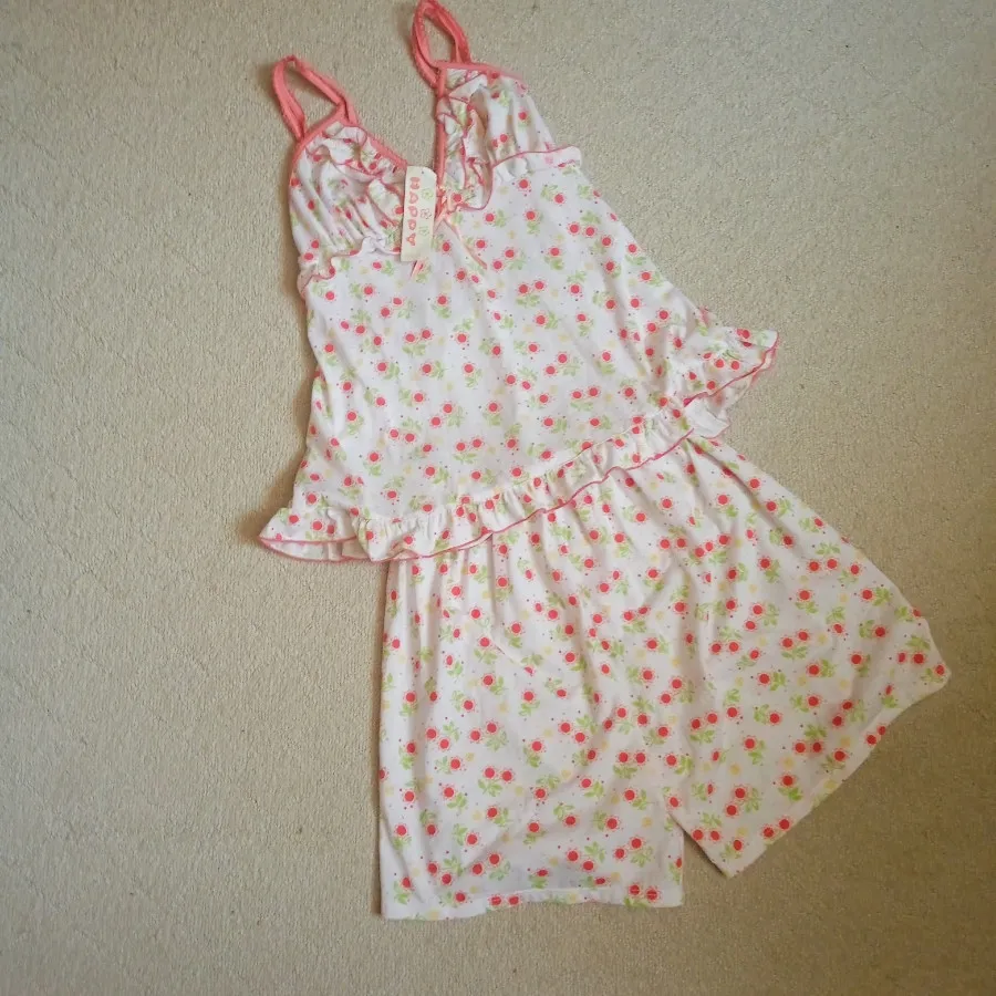 ست تاپ و شلوارک زنانه