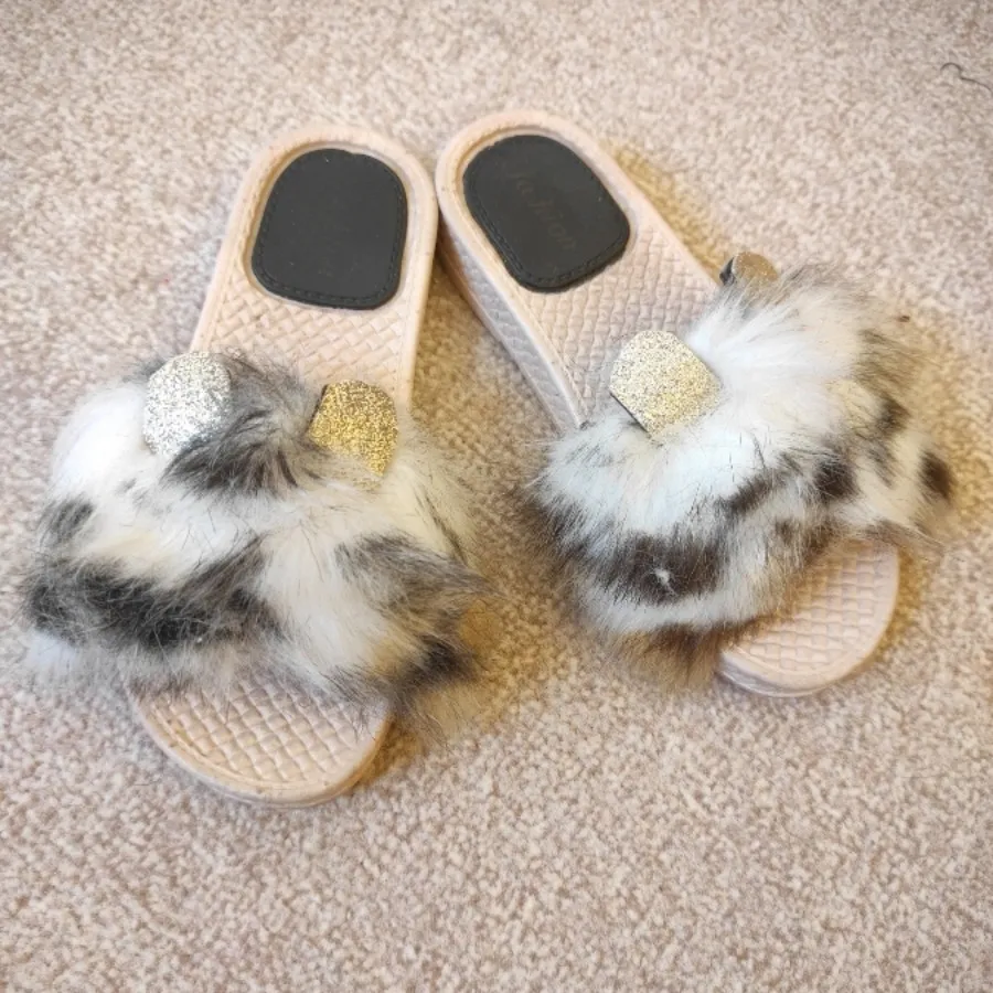 دمپایی خز دار بچگانه