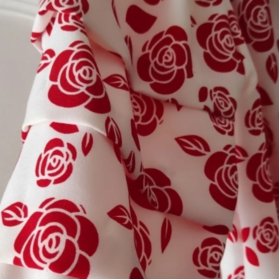 شومیز یقه قایقی گل رز