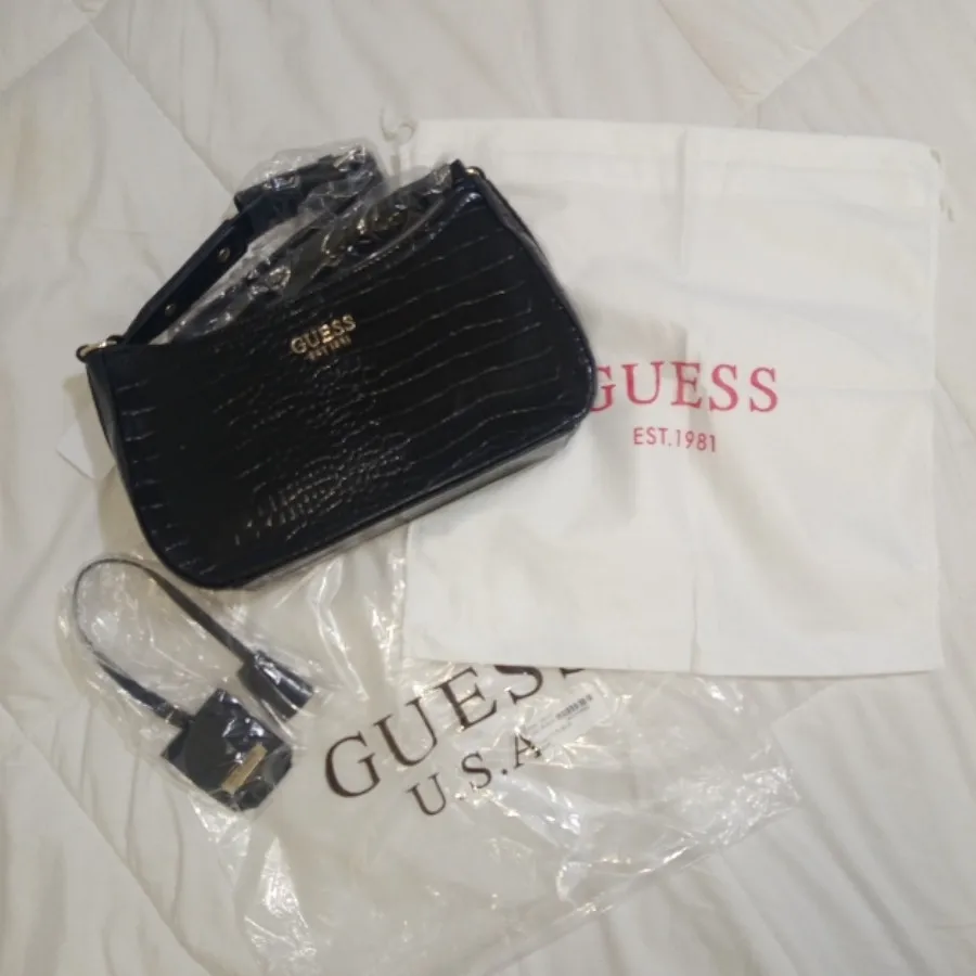 کیف برند گس آمریکا guess