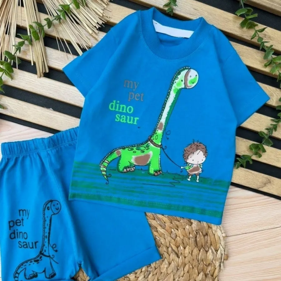 تیشرت و شلوارک