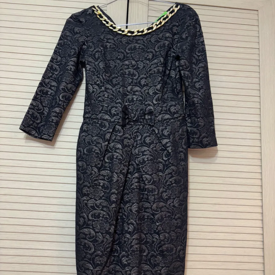 پیراهن گردنبند دار