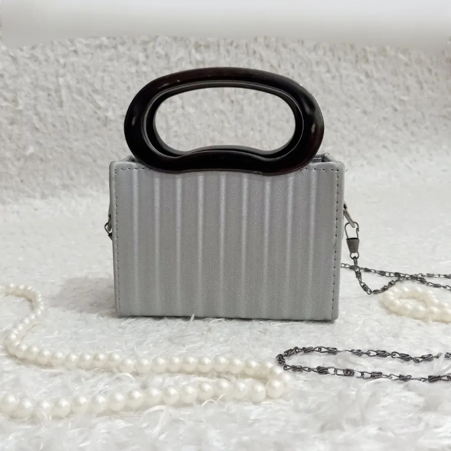 کیف مینیمال سه بعدی