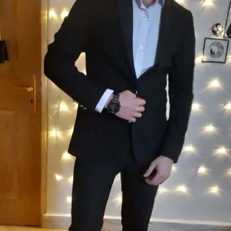 کت پیراهن جلیقه وکراوات