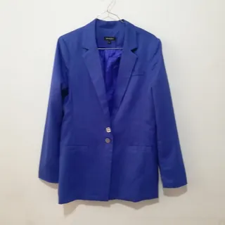 کت سورمه ای