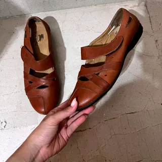 کفش چرم یوشیج