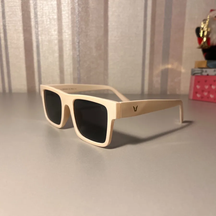 عینک آفتابی