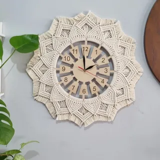 ساعت مکرومه