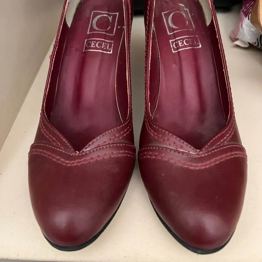 کفش چرم مصنوعی