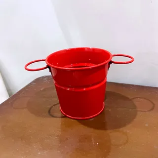 گلدان ایکیا