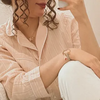 پیرهن صورتی دیپلمات