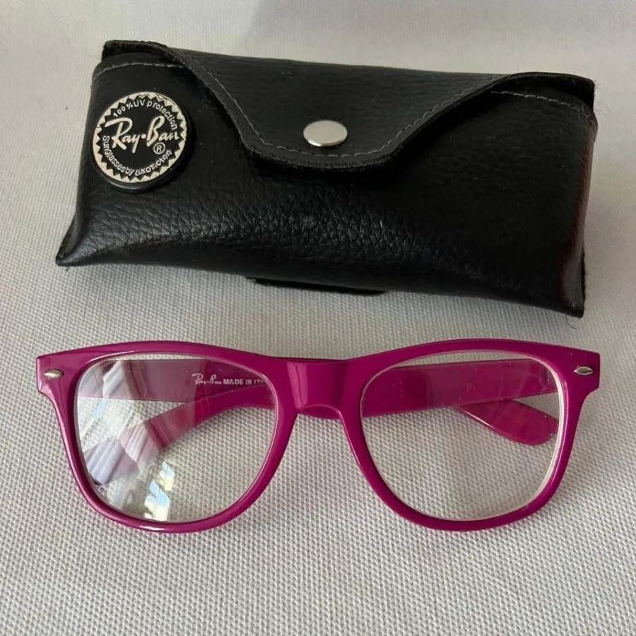 عینک طبی سرخابی