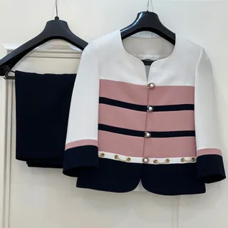 کت و دامن خوش دوخت