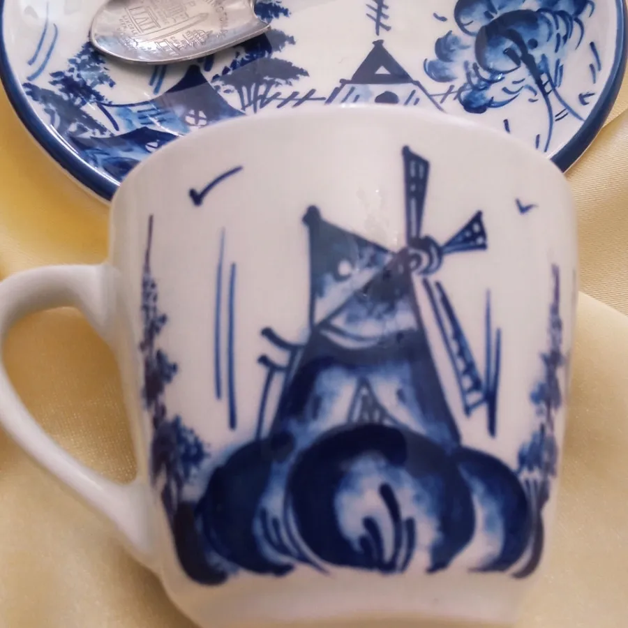 فنجان و نعلبکی دلف هلند