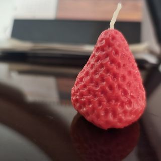 شمع توت فرنگی ?