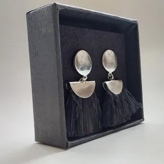 گوشواره میخی