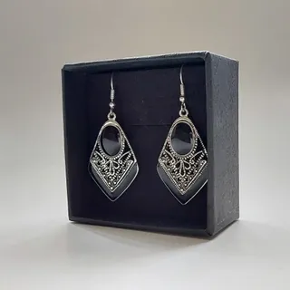 گوشواره نگین دار