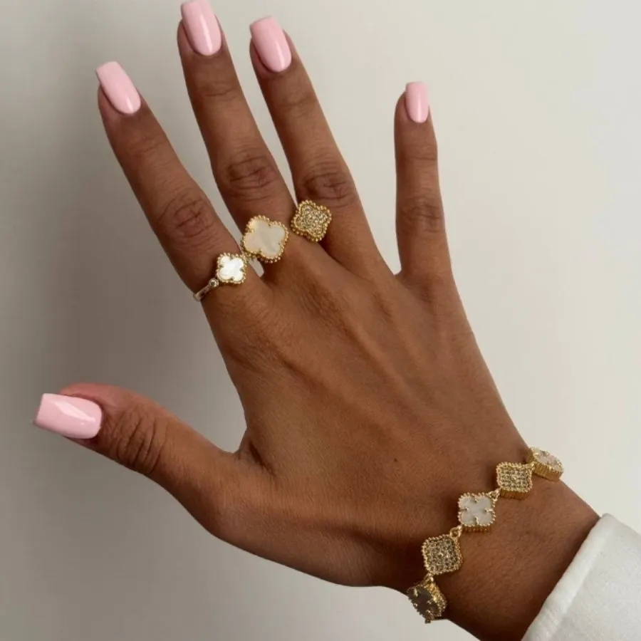 ست انگشتر و دستبند ونکلیف