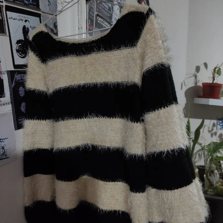 بافت سفید مشکی