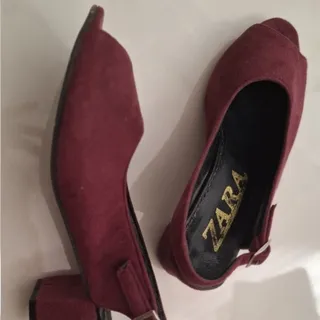 کفش جیر قرمز