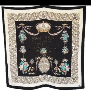 روسری ابریشمی