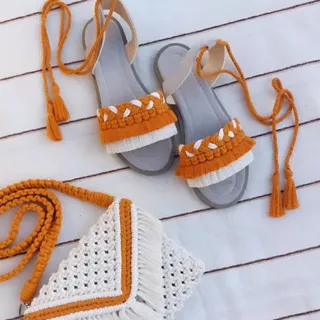 صندل مکرومه