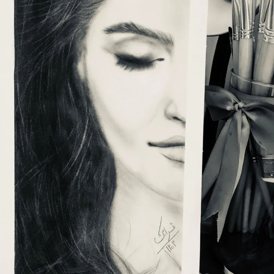 طراحی چهره با ذغال