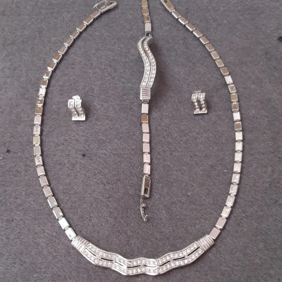 زیورآلات طلا سفید