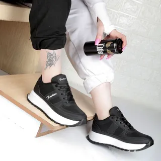 کتونی زنانه