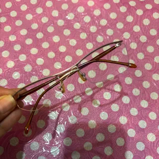 عینک طبی زنانه نیم فریم