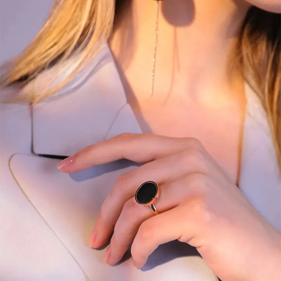 انگشتر طلایی زنانه