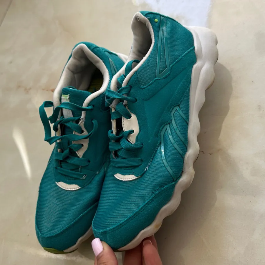 کتانی از برند Reebok