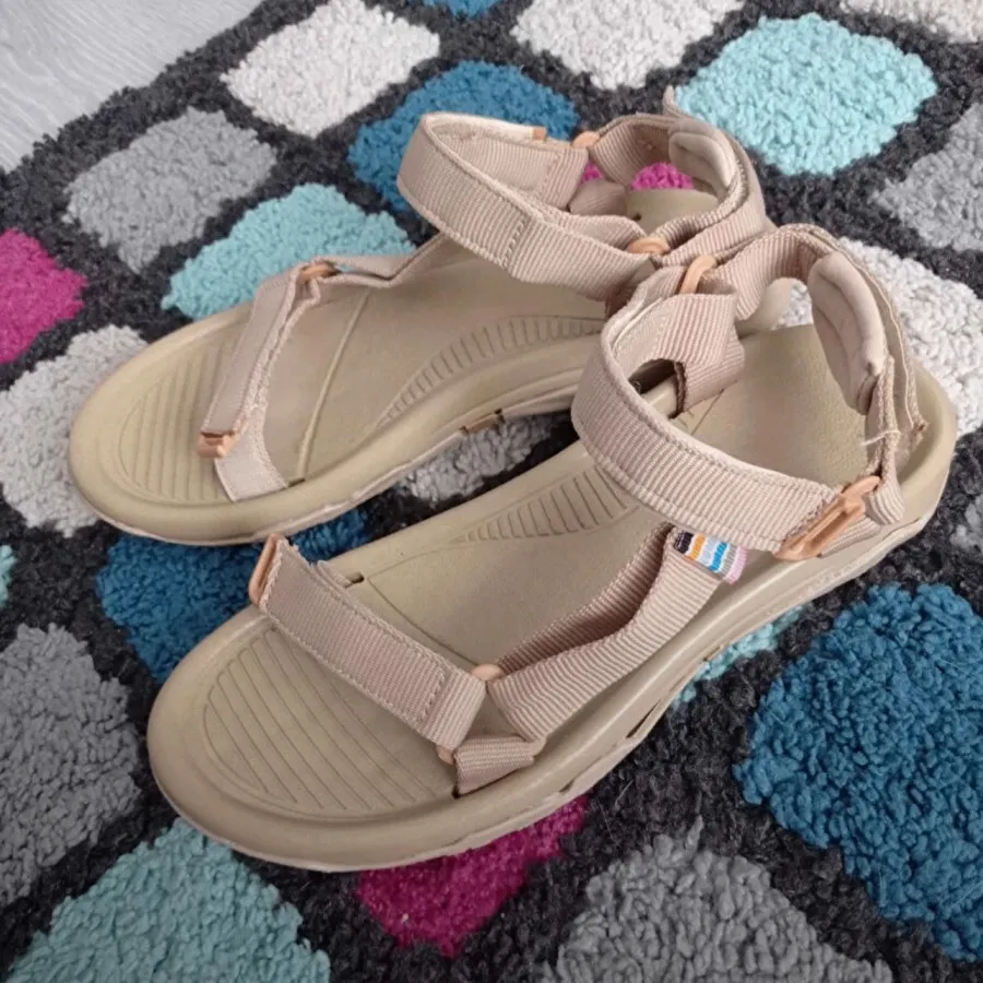 صندل نیشان تاشی