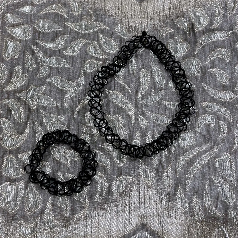 گردنبند و دستبند کشی