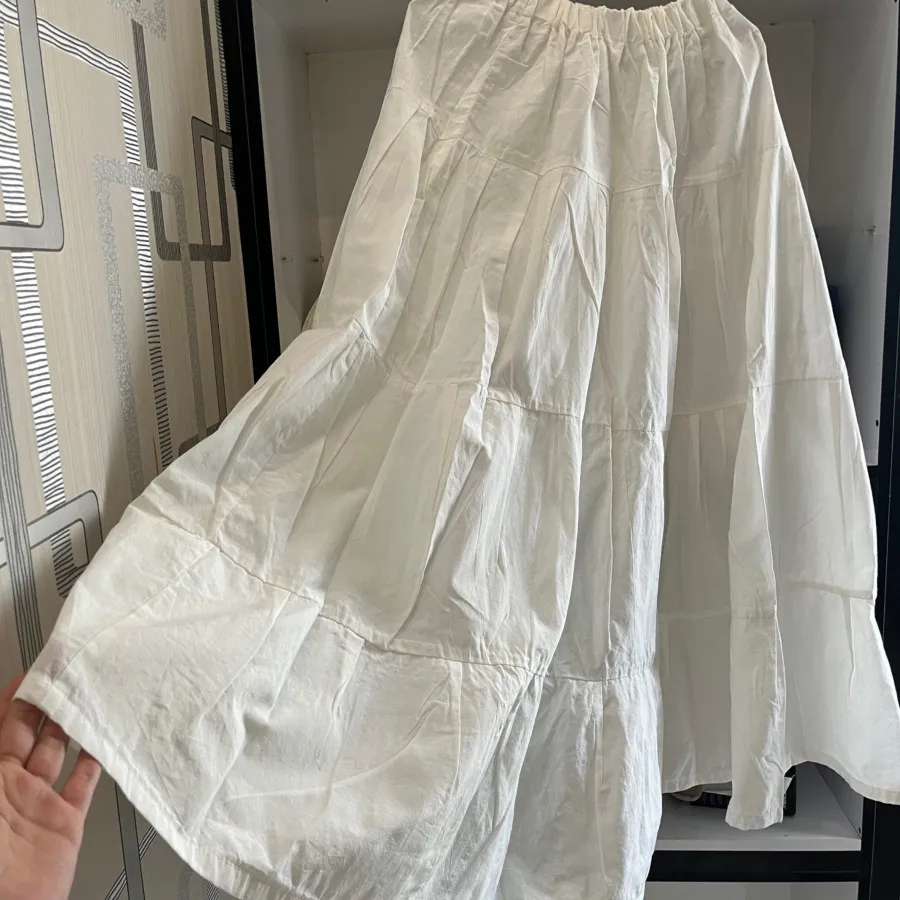 دامن سفید نخی