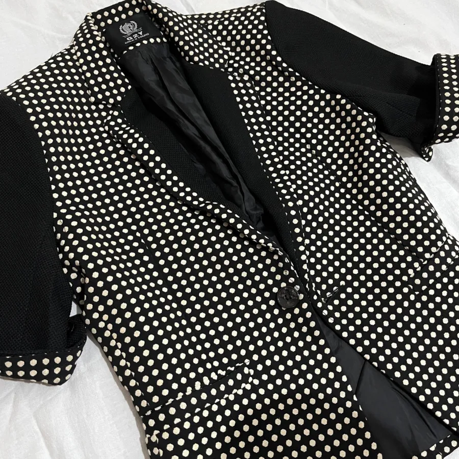 کت تک مشکی سفید