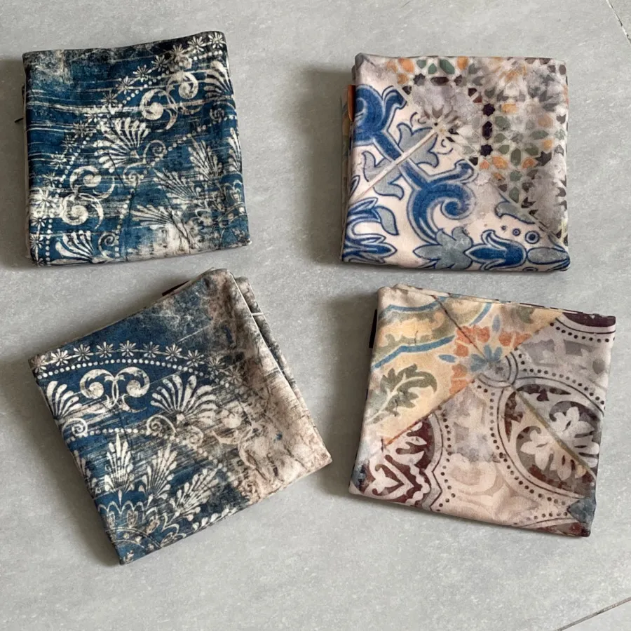 کاور کوسن مخمل