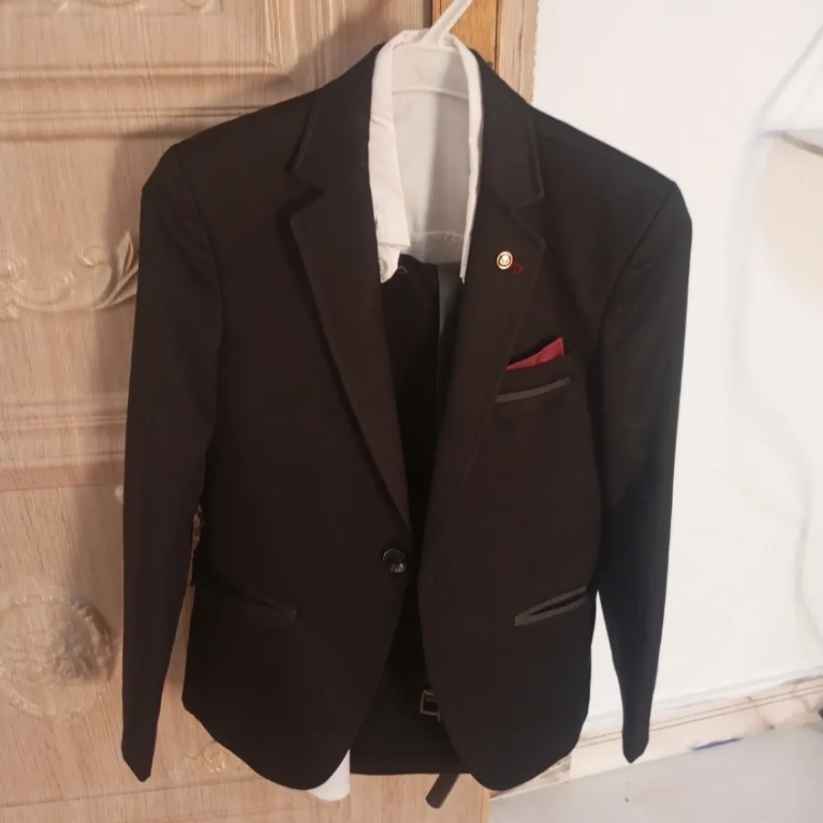 کت و شلوار با کفش