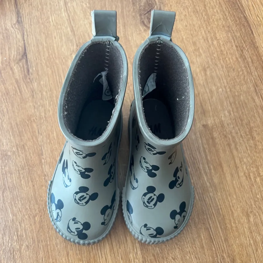 بوت بچگانه میکی اج اند ام