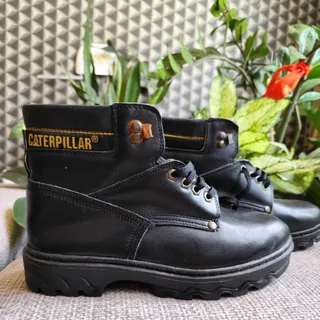 بوت مردانه طرح کاتر پیلار