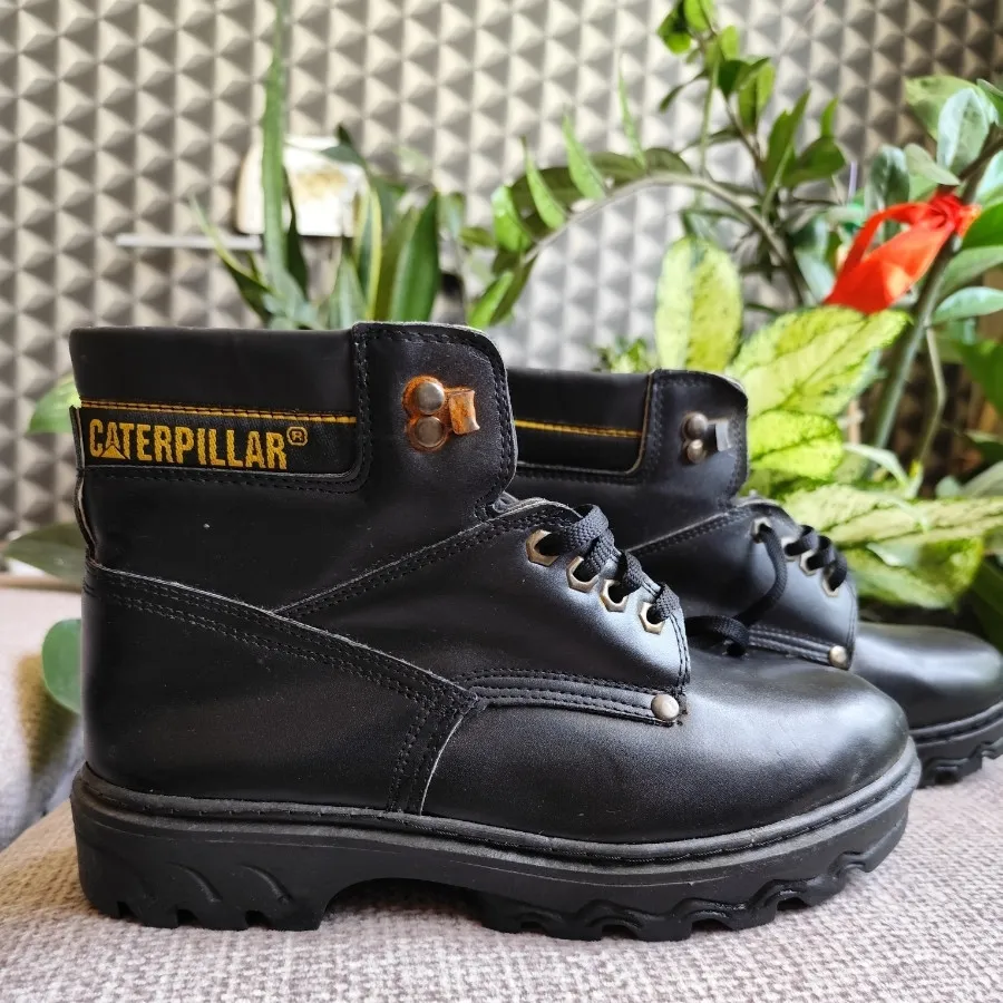 بوت مردانه طرح کاتر پیلار