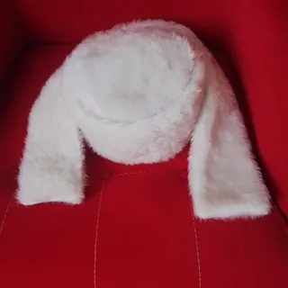 کلاه روسی و شال گردن