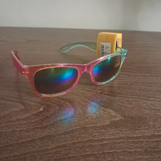 عینک آفتابی بچگانه