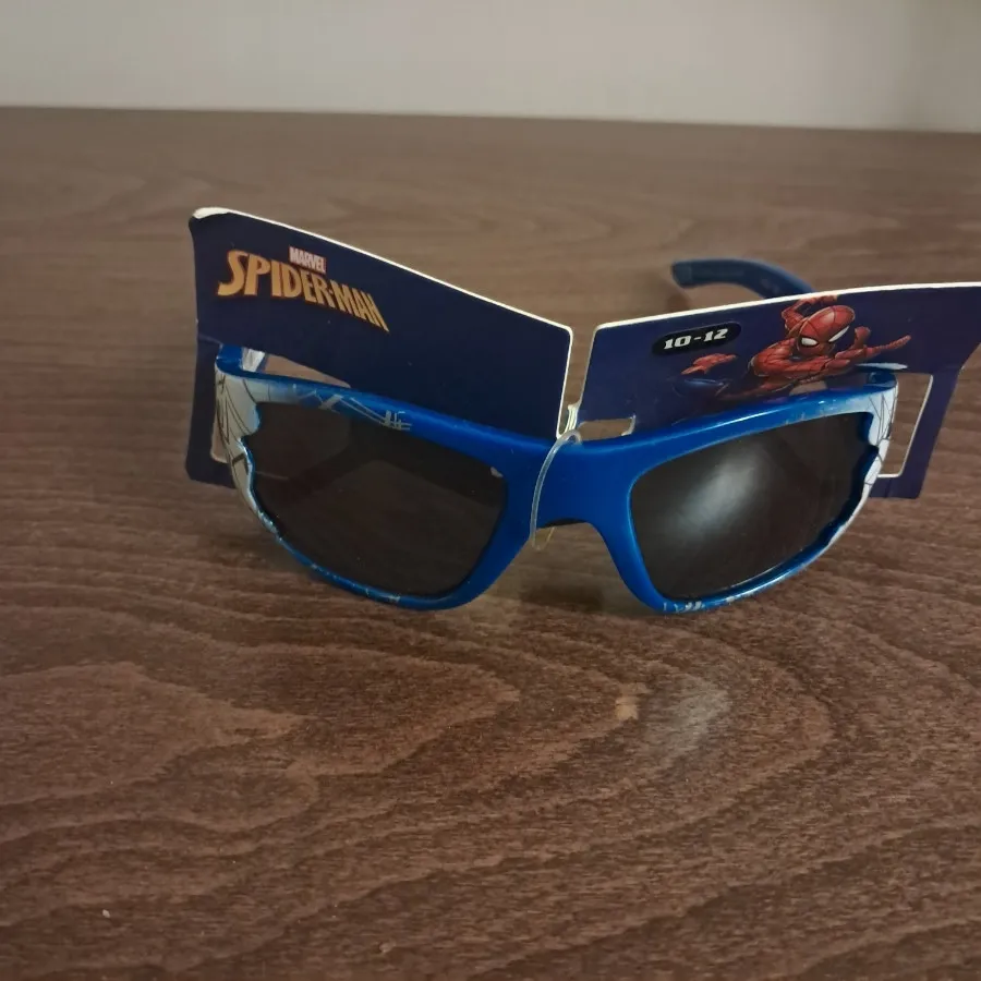 عینک  آفتای بچگانه