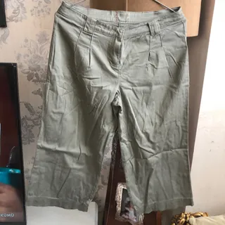 شلوار کوتاه