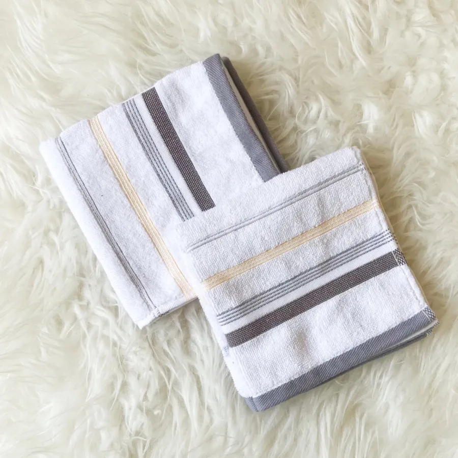 یک جفت حوله دستی