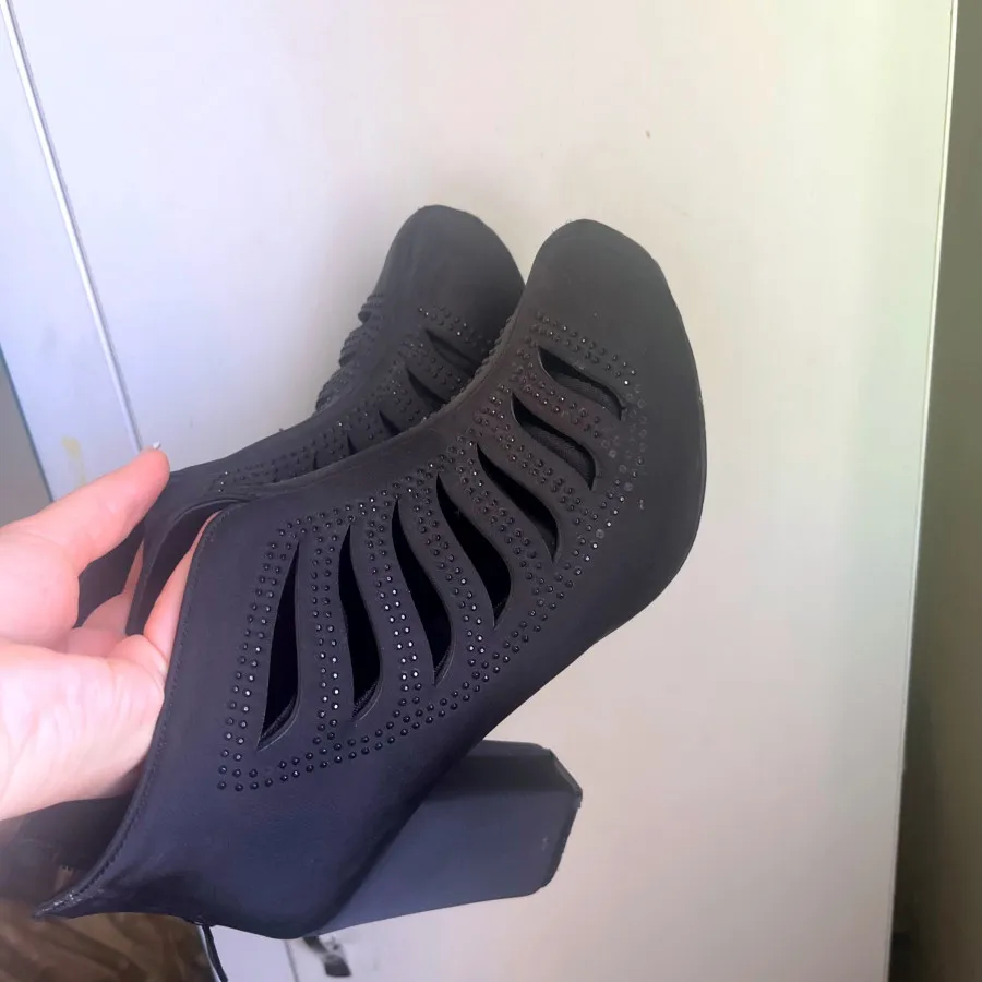 کفش مجلسی وبیرونی