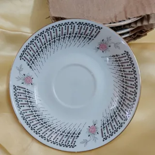 نعلبکی چینی قدیمی