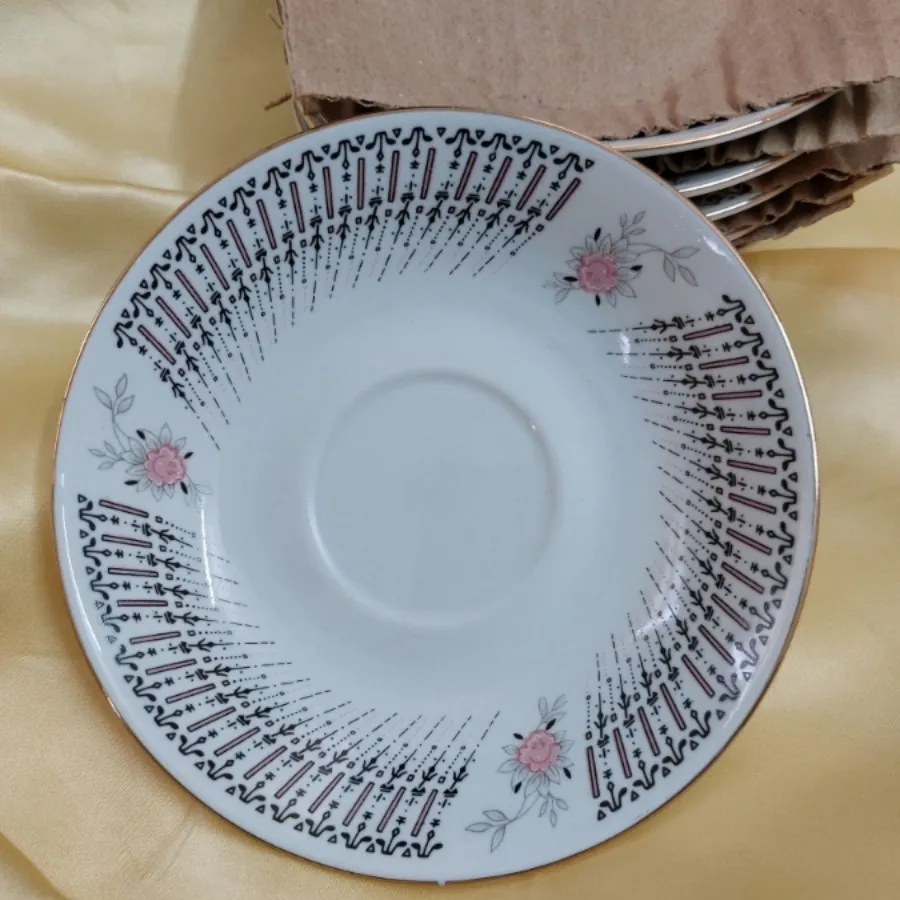 نعلبکی چینی قدیمی