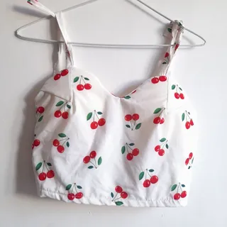 کراپ تاپ چری